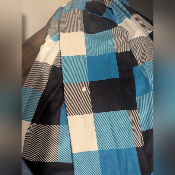 Women's blouse - Picture 5 of 6